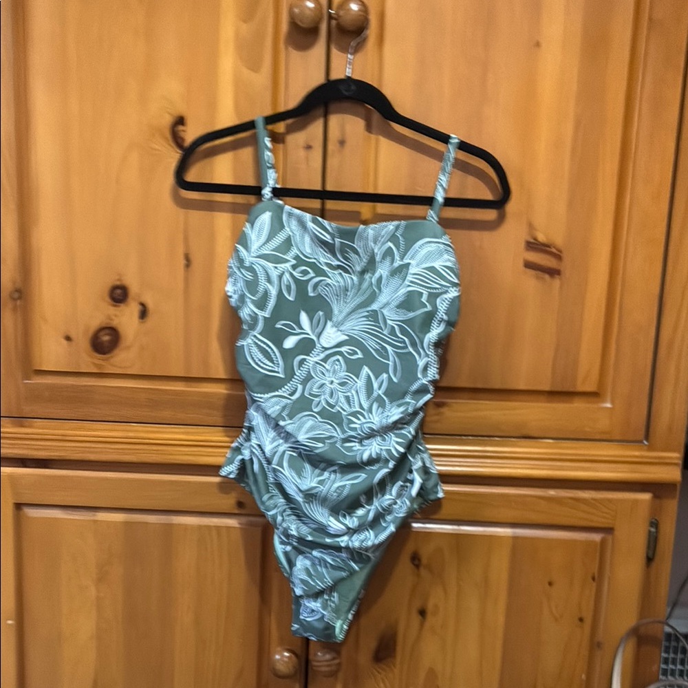 Cupshe Floral One-Piece Swimsuit